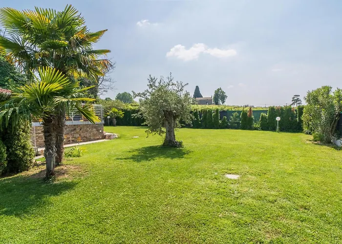 Gorgeous Home In Lazise Vr