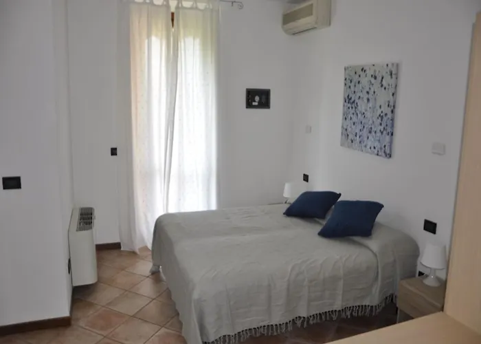 Charming Holiday Home In Lazise With Swimming Pool
